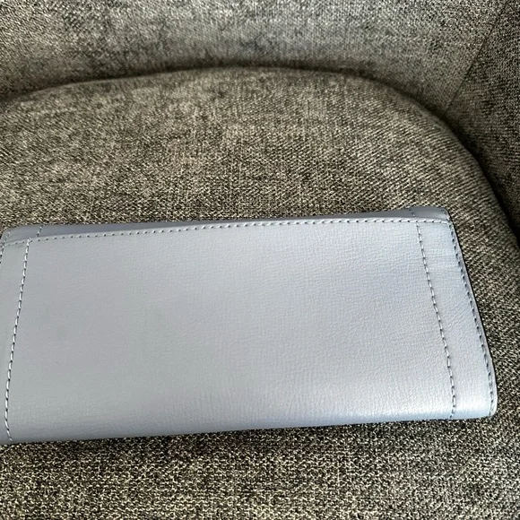 Michael Kors Blue Chevron Leather Wallet with gold accents - Picture 4 of 8